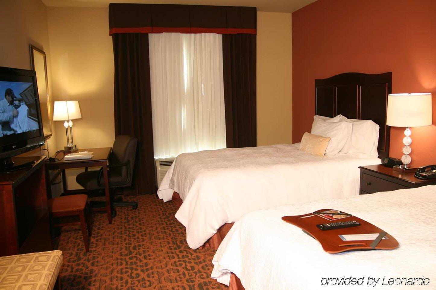 Hampton Inn & Suites Mission Habitación foto